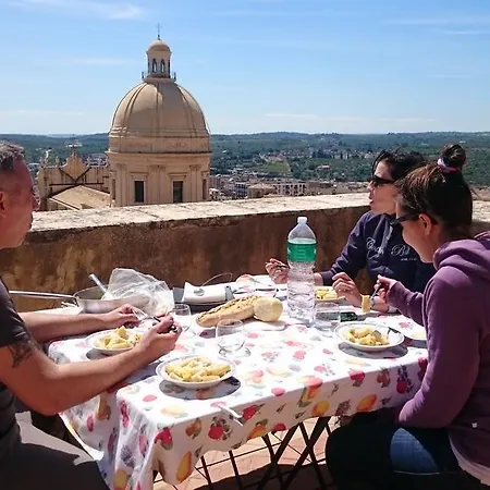 Terrazza Su Noto 3* Testa dellʼAcqua